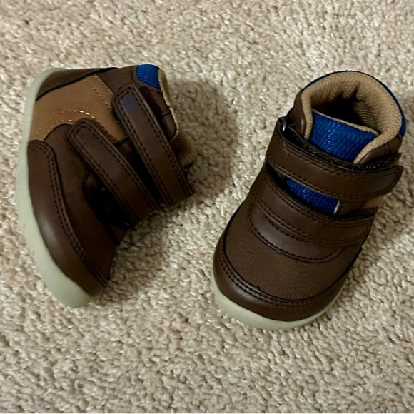 •Stride Rite•Excellent condition•Size 3•Brown shoes• - Picture 1 of 1